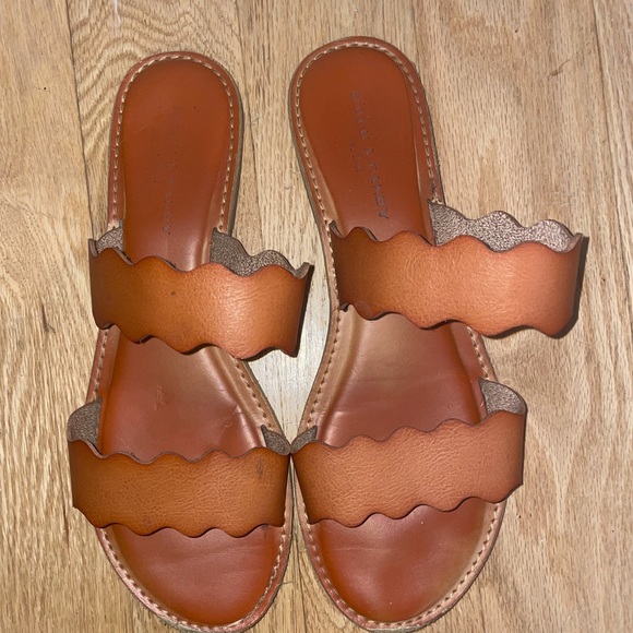 Scalloped Chestnut Sandals - Picture 1 of 3